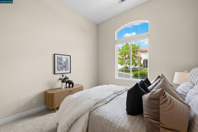 5260 Hiddencrest Ct, Concord, CA 94521