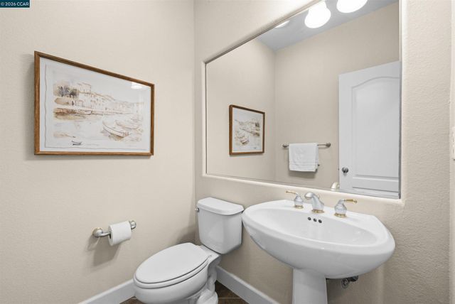 5260 Hiddencrest Ct, Concord, CA 94521