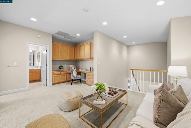 5260 Hiddencrest Ct, Concord, CA 94521