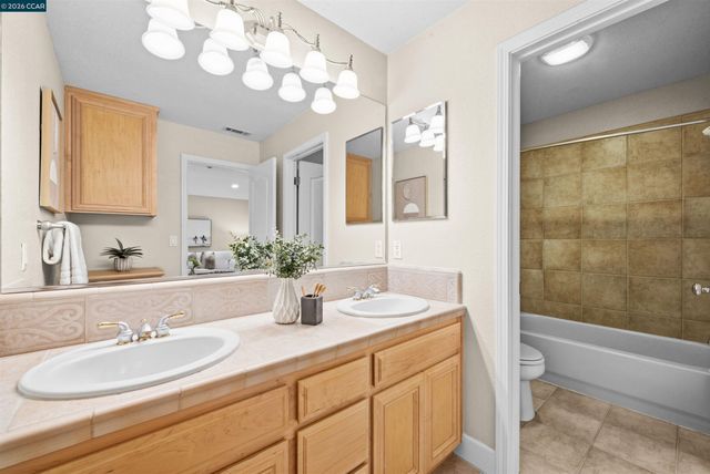 5260 Hiddencrest Ct, Concord, CA 94521