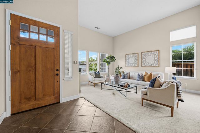 5260 Hiddencrest Ct, Concord, CA 94521