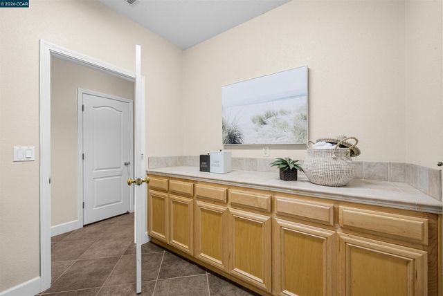 5260 Hiddencrest Ct, Concord, CA 94521