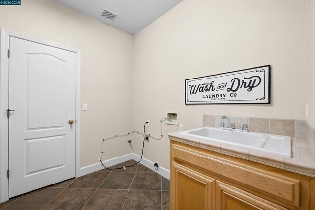 5260 Hiddencrest Ct, Concord, CA 94521
