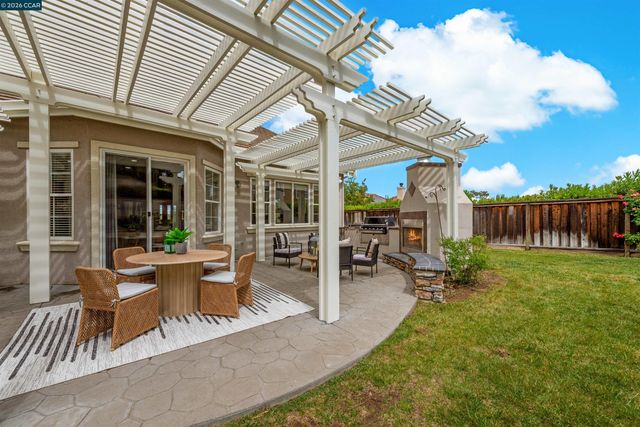 5260 Hiddencrest Ct, Concord, CA 94521