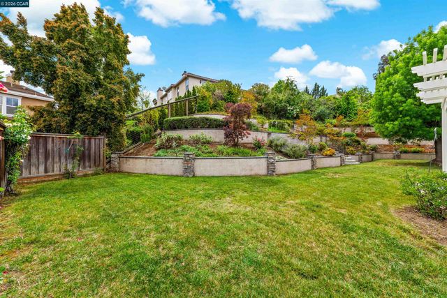 5260 Hiddencrest Ct, Concord, CA 94521