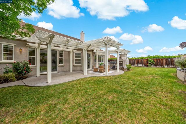 5260 Hiddencrest Ct, Concord, CA 94521