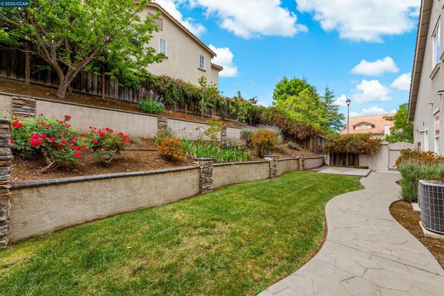 5260 Hiddencrest Ct, Concord, CA 94521
