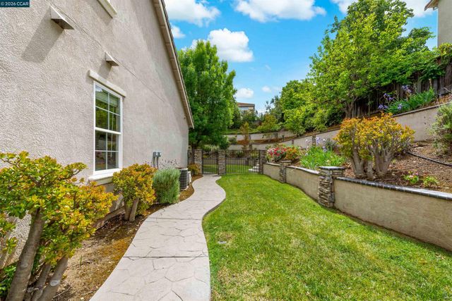 5260 Hiddencrest Ct, Concord, CA 94521