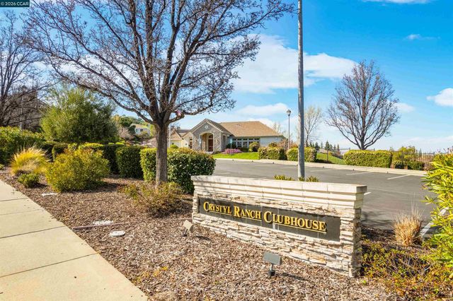 5260 Hiddencrest Ct, Concord, CA 94521