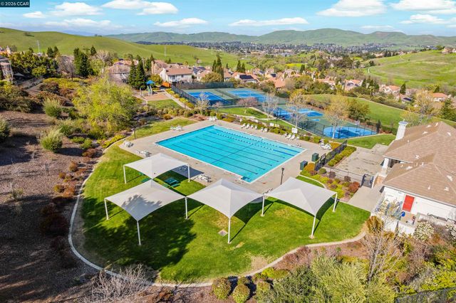 5260 Hiddencrest Ct, Concord, CA 94521