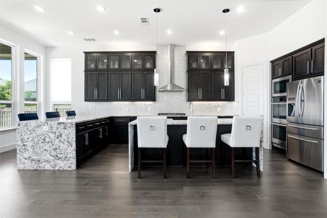 1300 Highpoint Way, Roanoke, TX 76262
