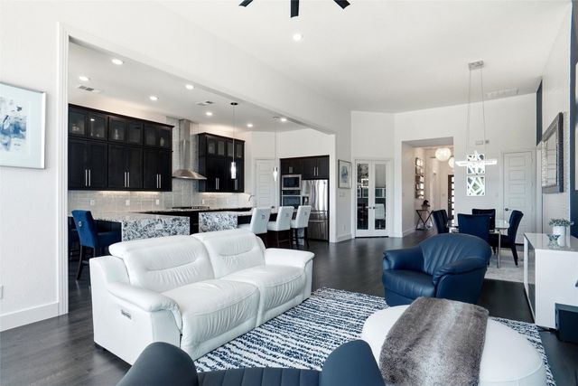 1300 Highpoint Way, Roanoke, TX 76262