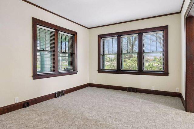 982 Topping Street, Saint Paul, MN 55103