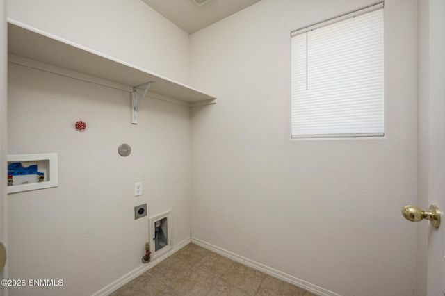 5812 Coyote Peak Place, Las Cruces, NM 88012