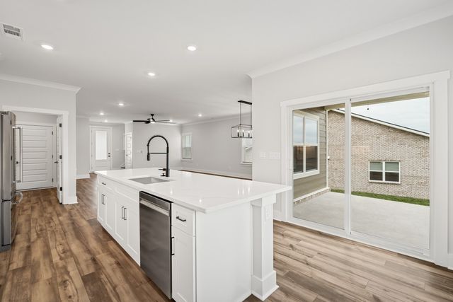 812 Hillock Trace, Lebanon, TN 37087