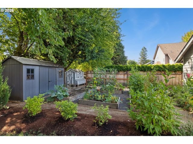 51894 Sw CREEKVIEW Pl, Scappoose, OR 97056