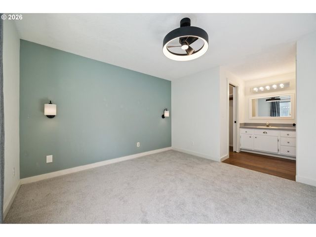 51894 Sw CREEKVIEW Pl, Scappoose, OR 97056