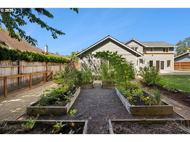 51894 Sw CREEKVIEW Pl, Scappoose, OR 97056
