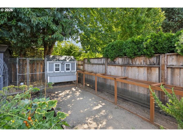 51894 Sw CREEKVIEW Pl, Scappoose, OR 97056