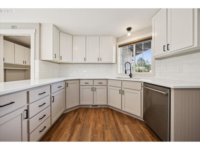 51894 Sw CREEKVIEW Pl, Scappoose, OR 97056