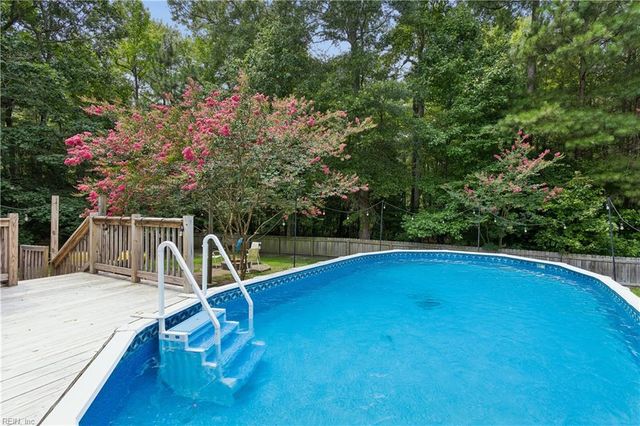 6823 Watch Harbour Circle, Hayes, VA 23072