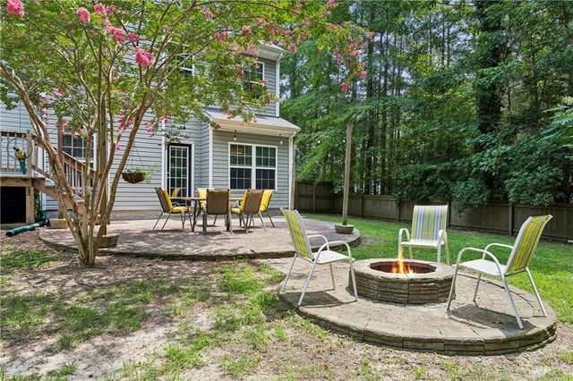 6823 Watch Harbour Circle, Hayes, VA 23072
