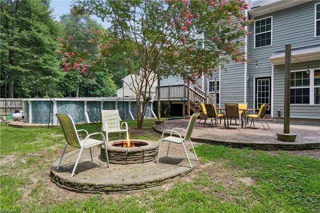 6823 Watch Harbour Circle, Hayes, VA 23072