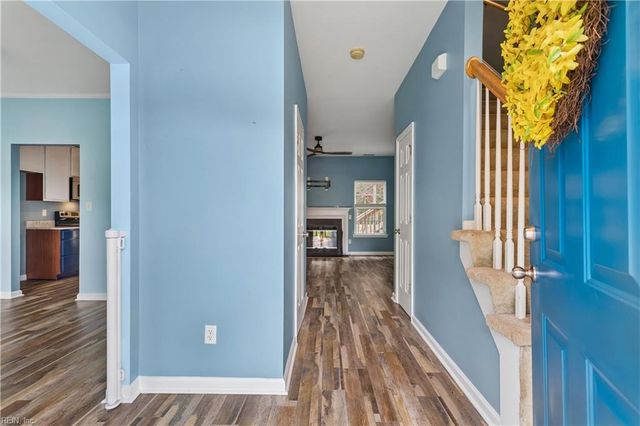6823 Watch Harbour Circle, Hayes, VA 23072