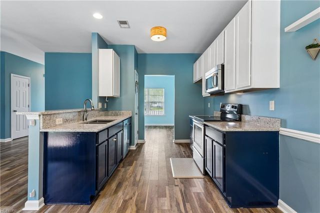 6823 Watch Harbour Circle, Hayes, VA 23072