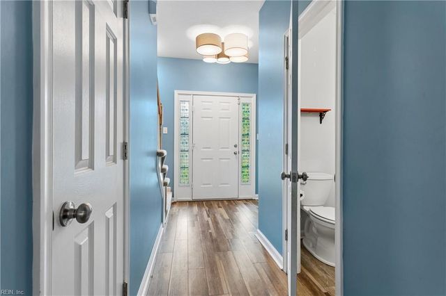 6823 Watch Harbour Circle, Hayes, VA 23072