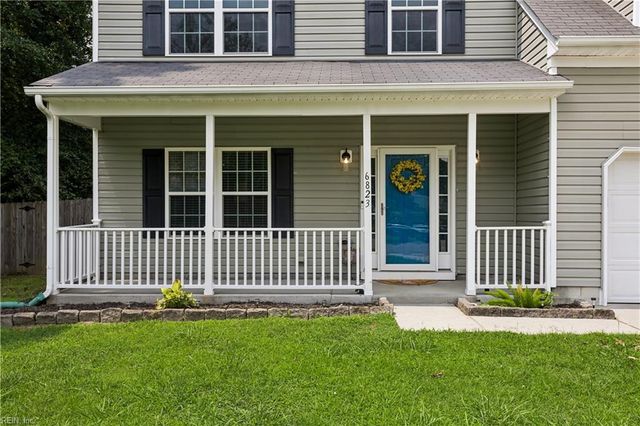 6823 Watch Harbour Circle, Hayes, VA 23072