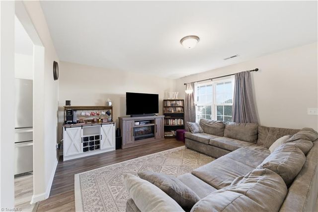 503 Caden Village Circle, Lexington, NC 27295