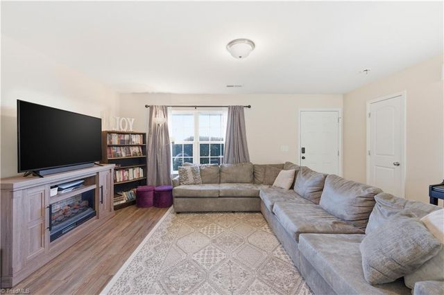 503 Caden Village Circle, Lexington, NC 27295