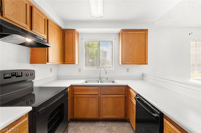 6867 Tamarus Street 104, Las Vegas, NV 89119