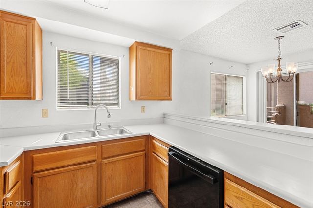 6867 Tamarus Street 104, Las Vegas, NV 89119