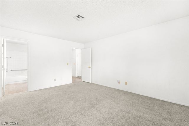 6867 Tamarus Street 104, Las Vegas, NV 89119