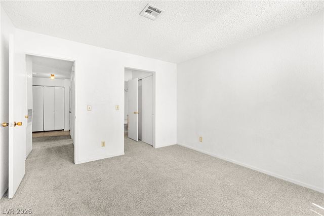 6867 Tamarus Street 104, Las Vegas, NV 89119