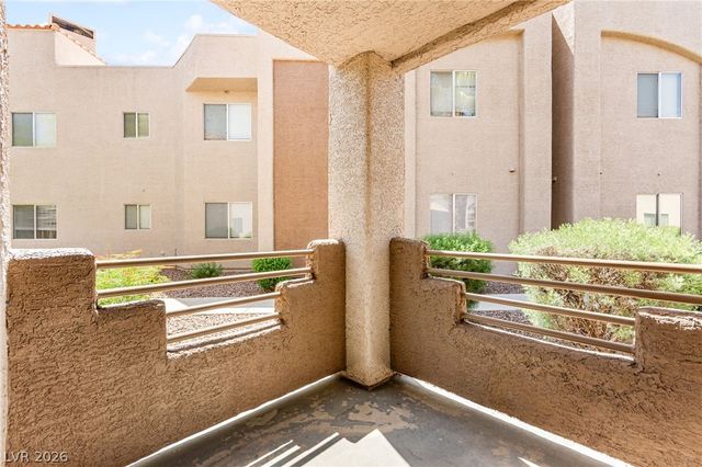 6867 Tamarus Street 104, Las Vegas, NV 89119