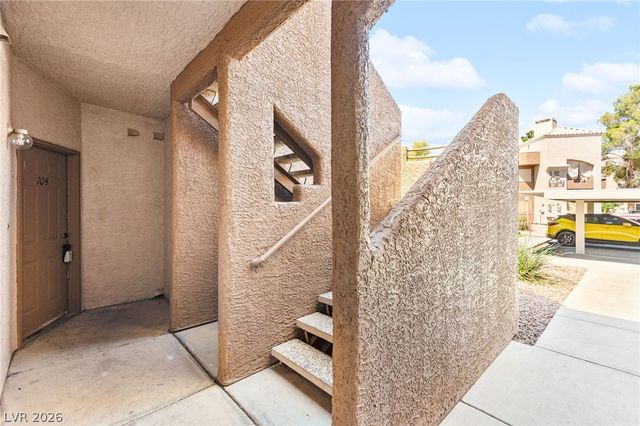 6867 Tamarus Street 104, Las Vegas, NV 89119