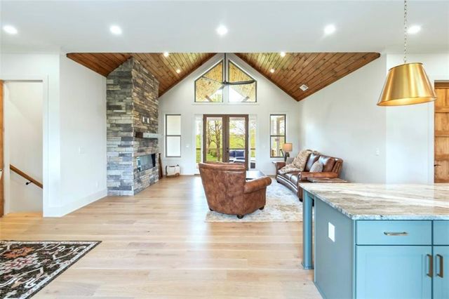 1250 Owen Glen Drive, Blairsville, GA 30512