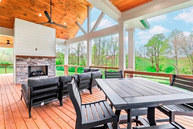 1250 Owen Glen Drive, Blairsville, GA 30512