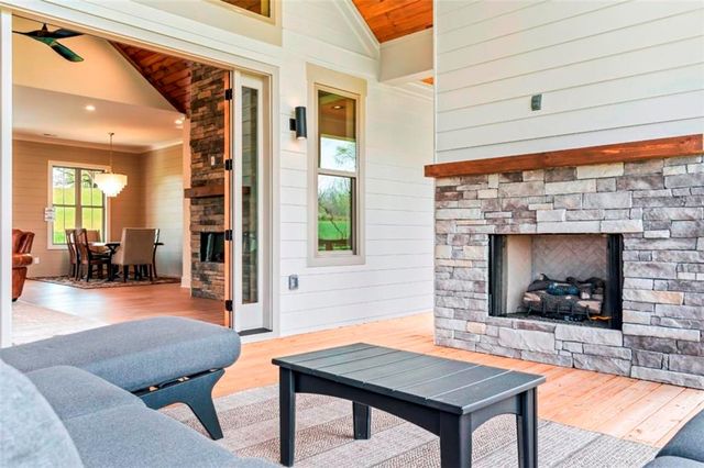 1250 Owen Glen Drive, Blairsville, GA 30512