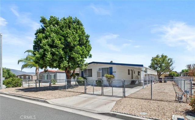 44069 Lloyd Street, Hemet, CA 92544