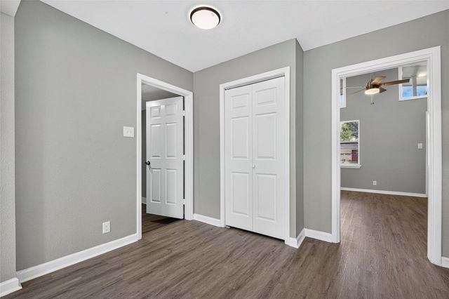805 N 12th Street, La Porte, TX 77571