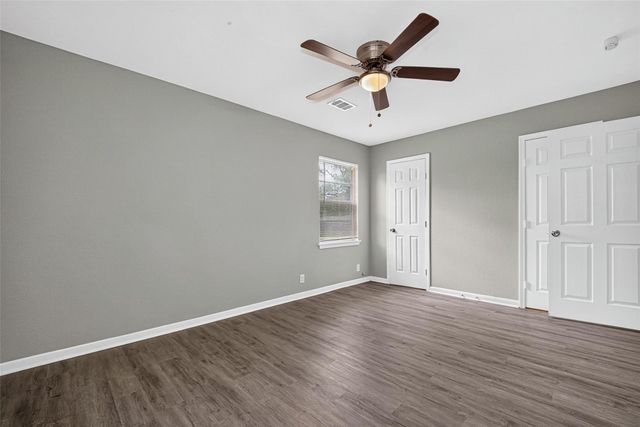805 N 12th Street, La Porte, TX 77571