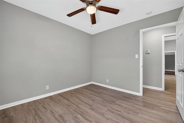 805 N 12th Street, La Porte, TX 77571