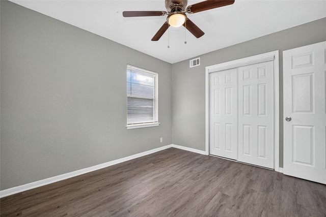 805 N 12th Street, La Porte, TX 77571