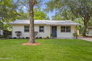 133 Hickory Drive, Ocean Springs, MS 39564