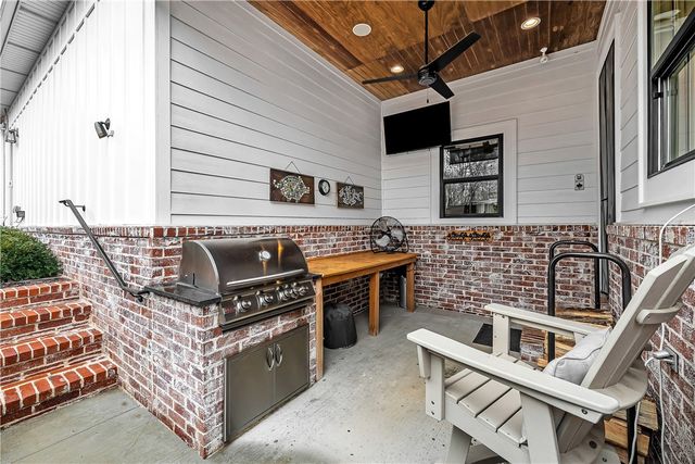 402 W Prospect Street, Fayetteville, AR 72701