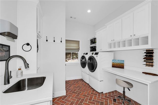 402 W Prospect Street, Fayetteville, AR 72701